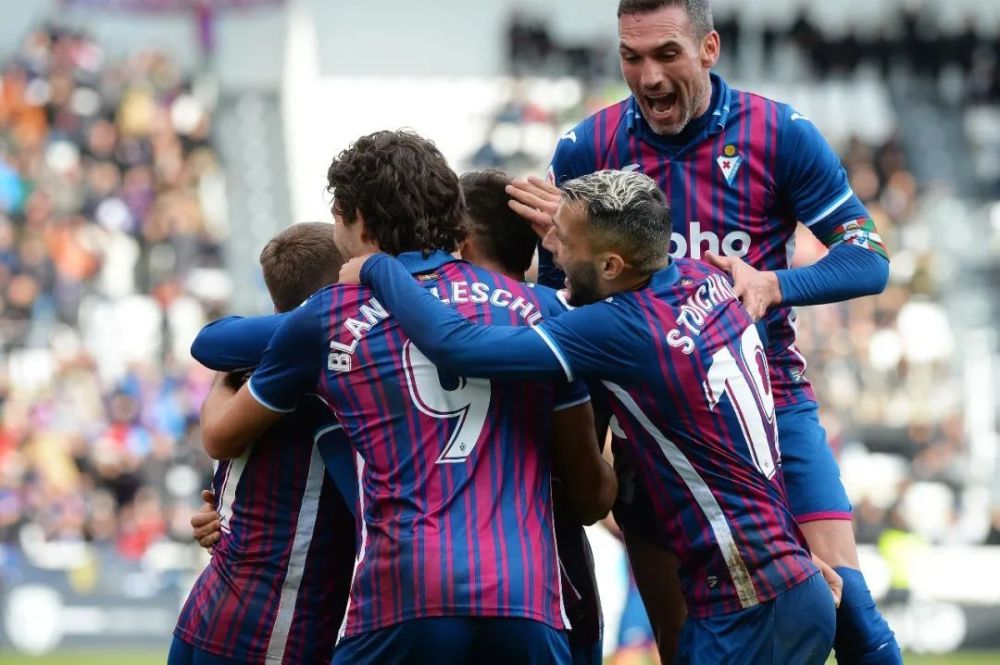 队在比赛中 队在比赛中