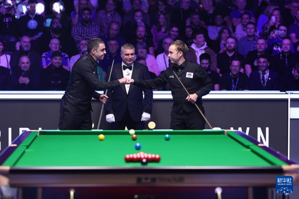 進一步動搖 進一步動搖